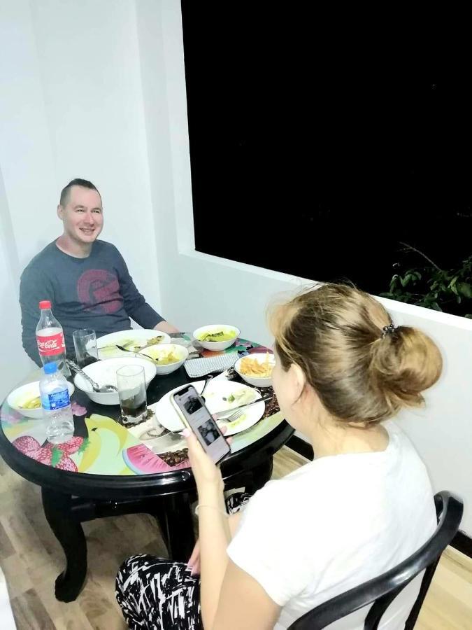 Sura Homestay كاندي المظهر الخارجي الصورة